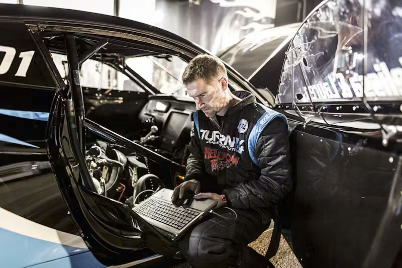 FordMuscle Goes Inside Hellion’s 2,000+ HP Coyote Engine Program 3 John Urist Drag Mustang S550